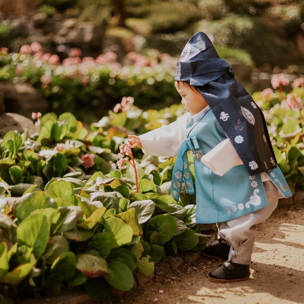 Meet your Posher, Ari